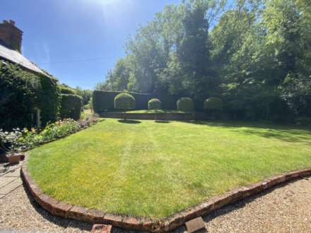 Missenden Road, Butlers Cross, Image 8