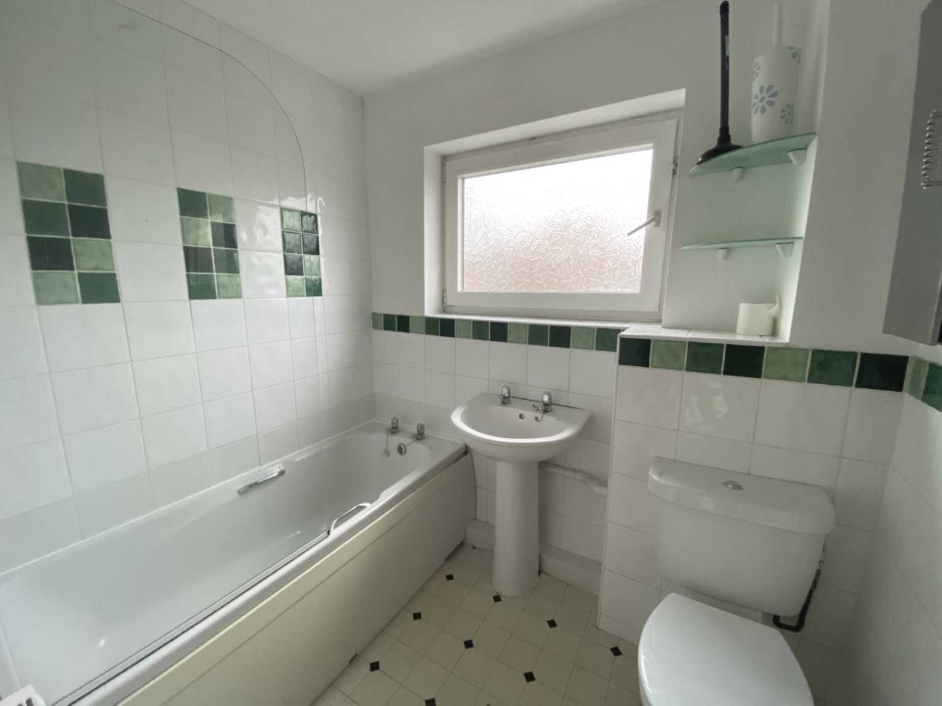 Bakers Walk, Weston Turville, Image 6