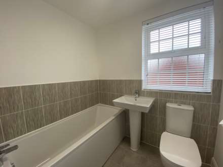 Portland Close, Kingsbrook, Image 7