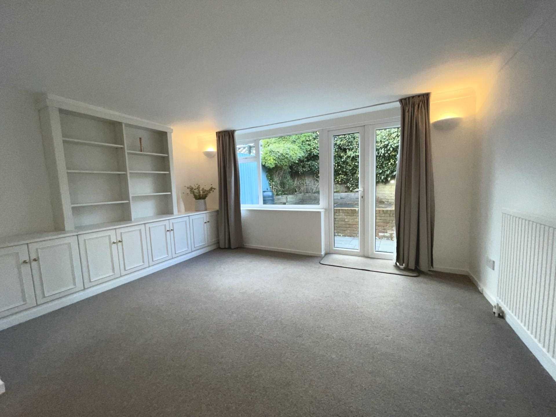 2 Gossoms Ryde Berkhamsted Hertfordshire, Image 5