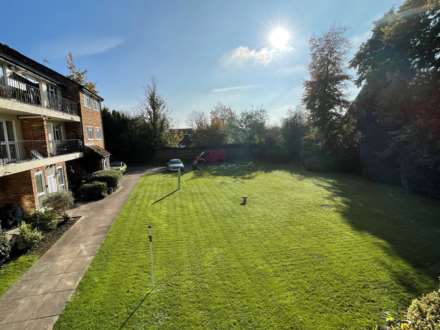 Howard Agne Close, Bovingdon, Image 9