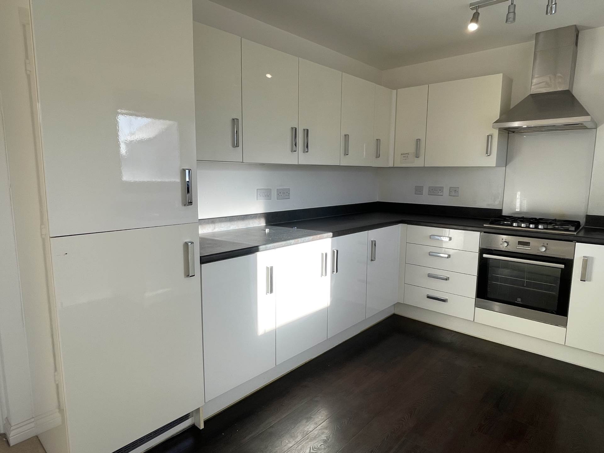 Countess Way, Broughton, Milton Keynes, Image 4