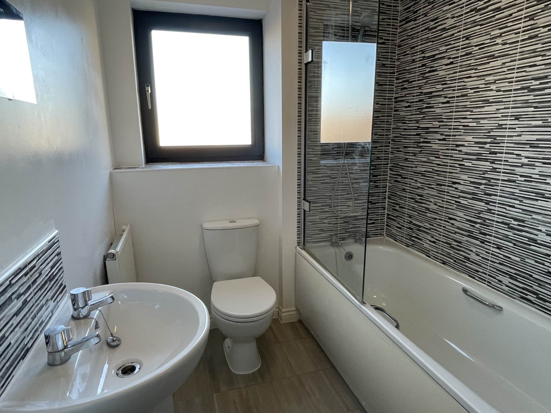 Countess Way, Broughton, Milton Keynes, Image 7