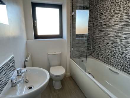 Countess Way, Broughton, Milton Keynes, Image 7