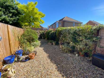 Guillemot Way, Aylesbury, Image 7