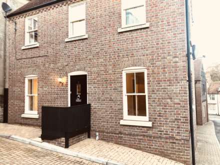 Harrow Yard, Akeman Street, Image 1