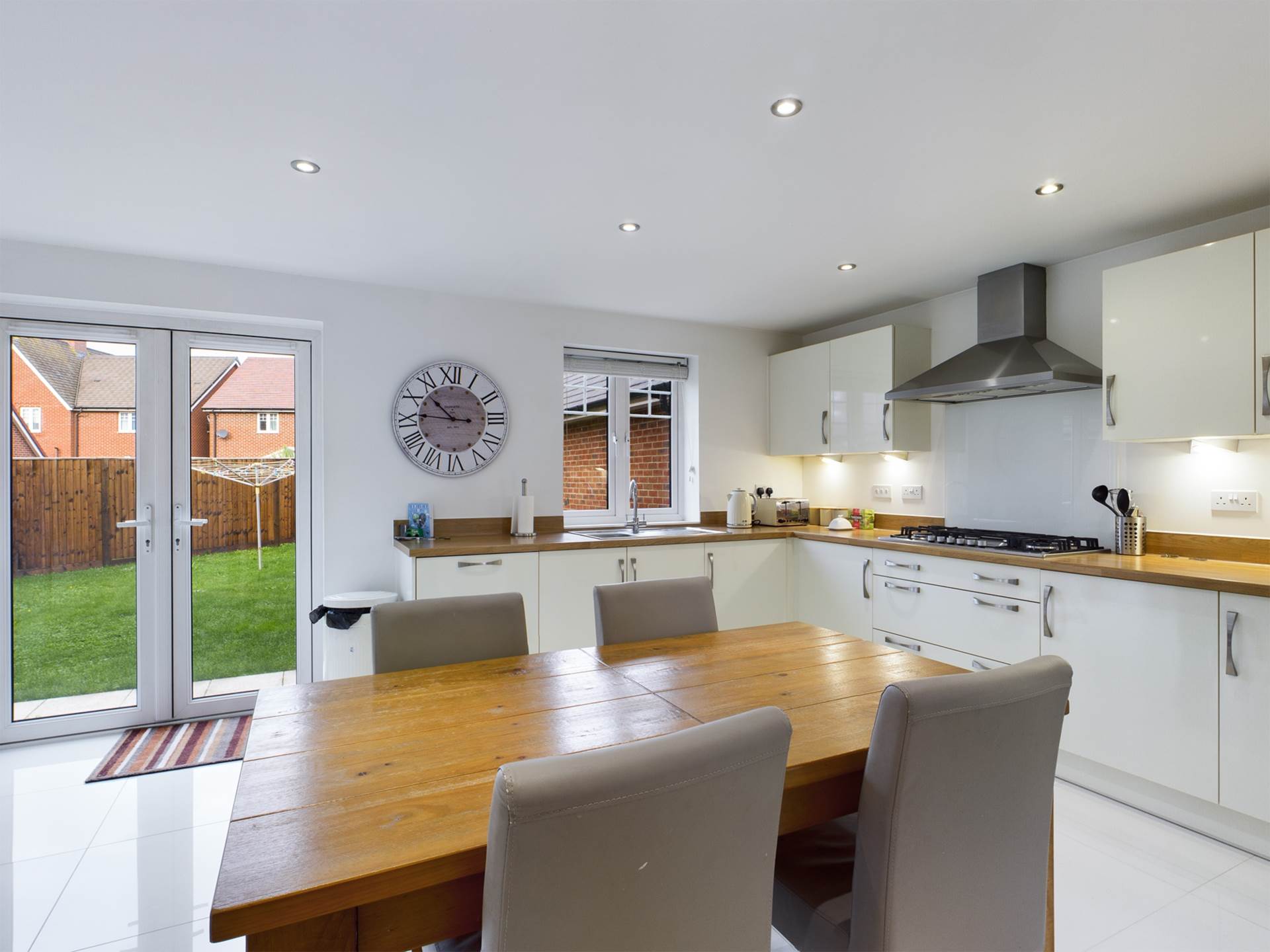 Erle Road, Broughton, Image 3