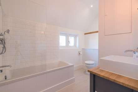 Aylesbury Road, Wendover, Image 18
