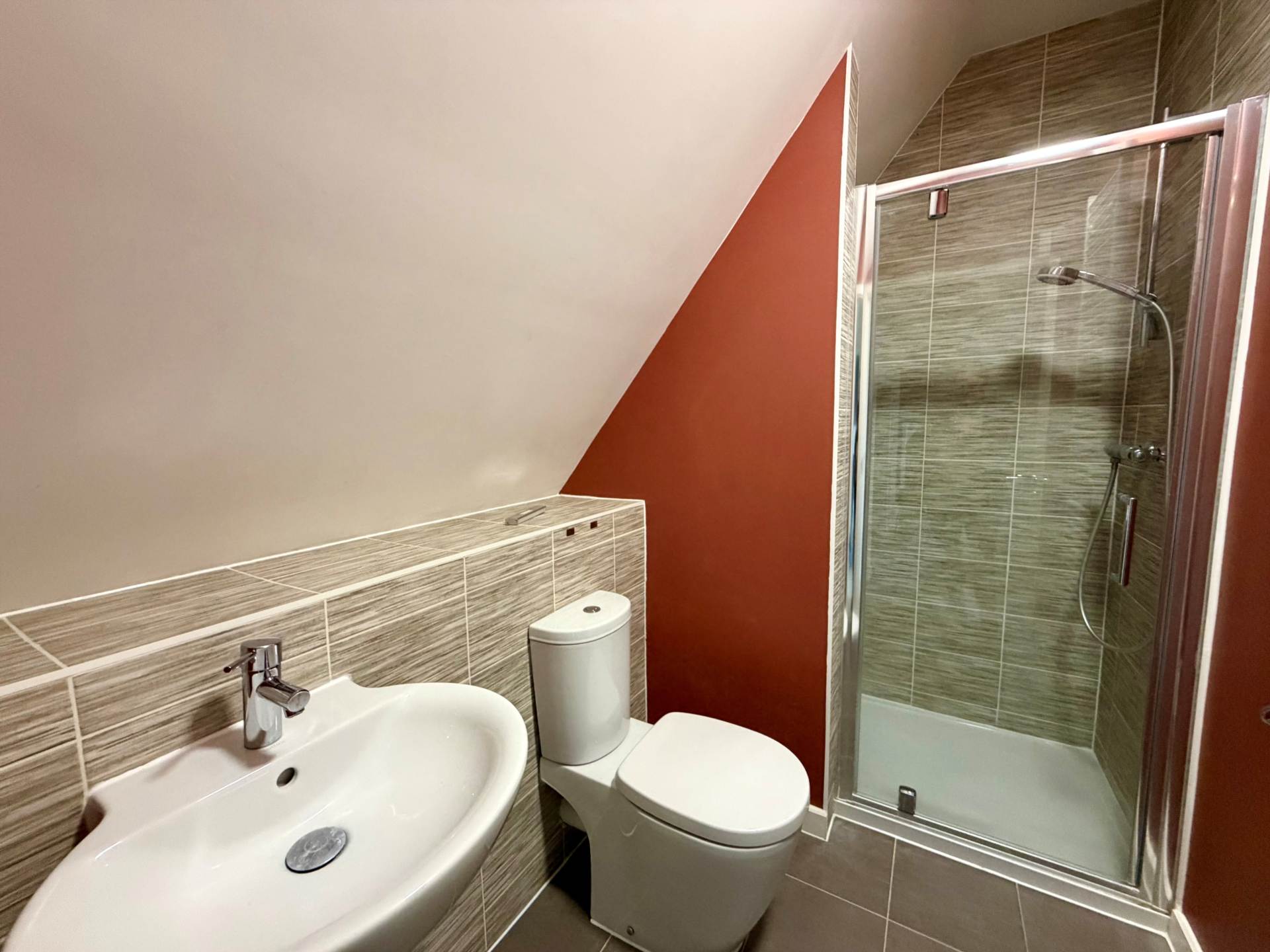 Cheddington Grove, Broughton, Image 10