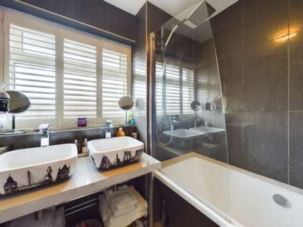 Thornton Crescent, Wendover, Image 9