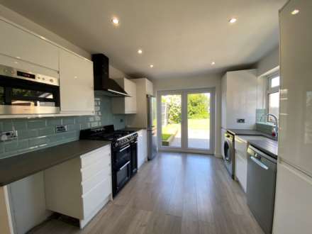 New Meadow, Aylesbury, Image 3