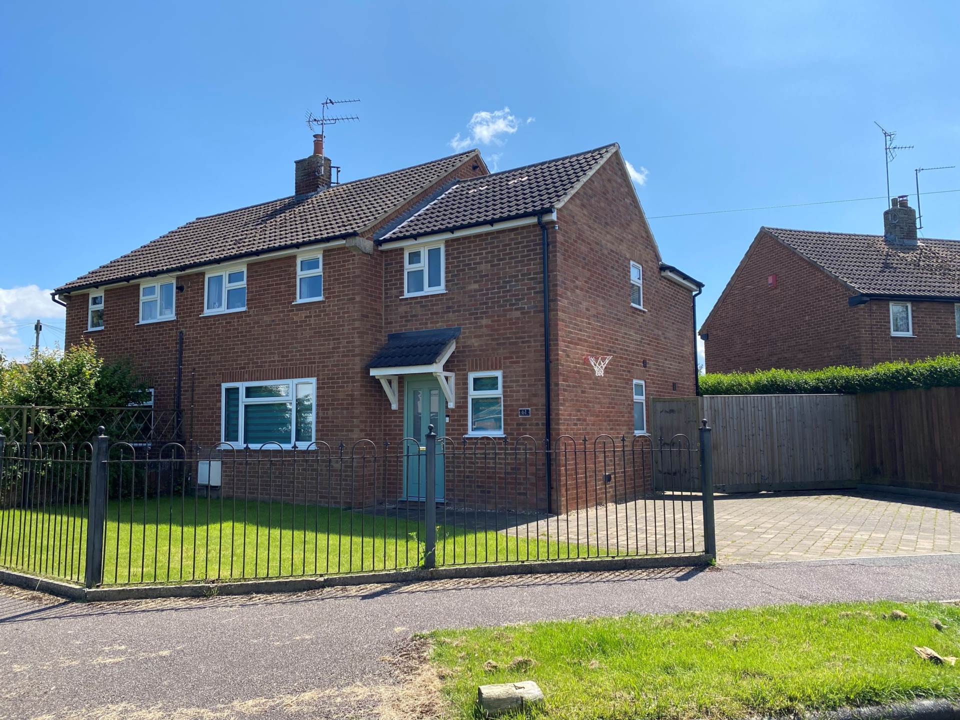 Carrington Crescent, Wendover, Image 1