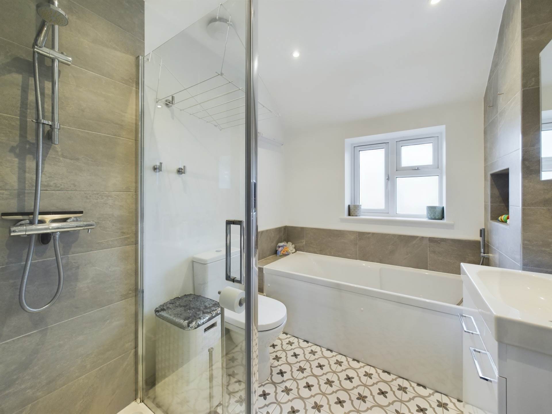 Carrington Crescent, Wendover, Image 12