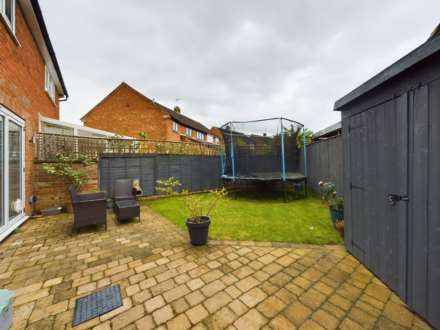 Carrington Crescent, Wendover, Image 13