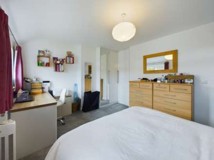 Carrington Crescent, Wendover, Image 9