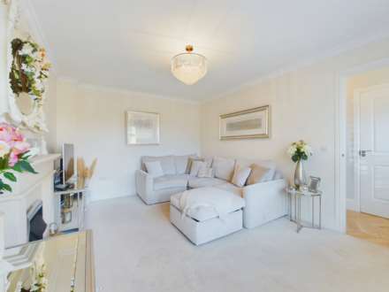 Field Rose, Weston Turville, Image 8