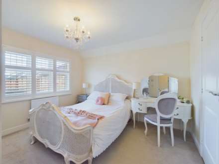 Field Rose, Weston Turville, Image 9