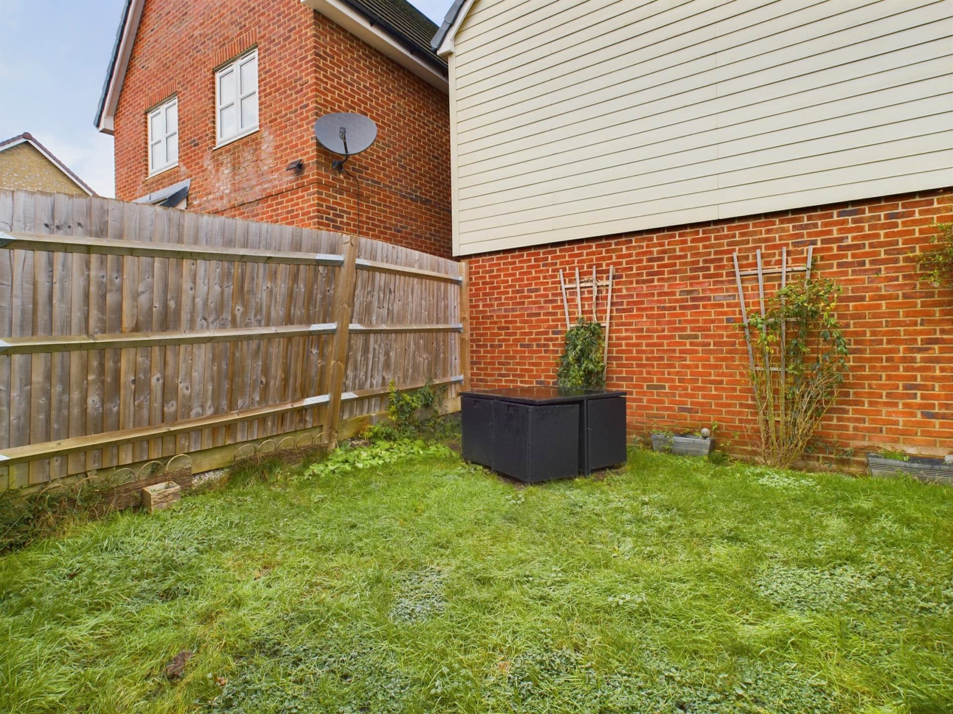 Newton Avenue, Aylesbury, Image 11
