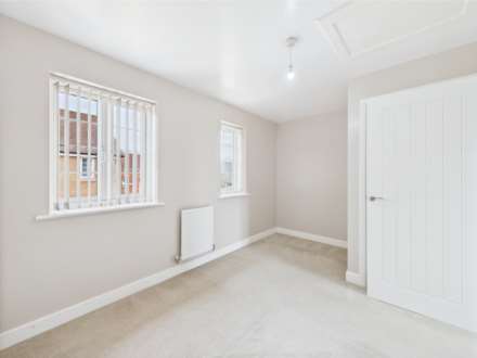 Quindell Close, Aylesbury, Image 9