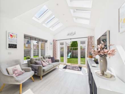 Coxon Close, Haddenham, Image 13