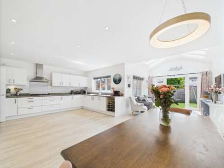 Coxon Close, Haddenham, Image 14