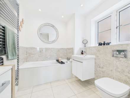 Coxon Close, Haddenham, Image 16
