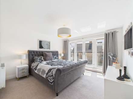 Coxon Close, Haddenham, Image 6