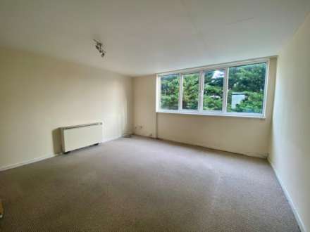 Winchester House, Bishops Walk, Image 2