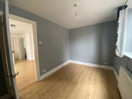 Winchester House, Bishops Walk, Image 5