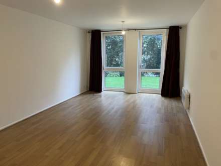 Lincoln Court, Berkhamsted, Image 3