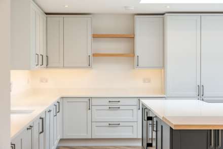 The Green, Chearsley, Image 5