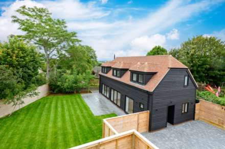 The Green, Chearsley