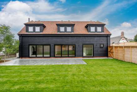 The Green, Chearsley, Image 2