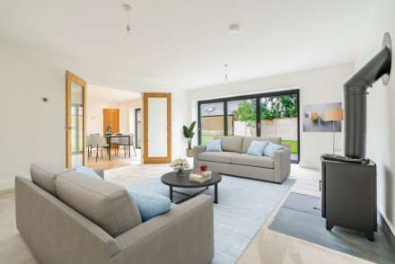 The Green, Chearsley, Image 4