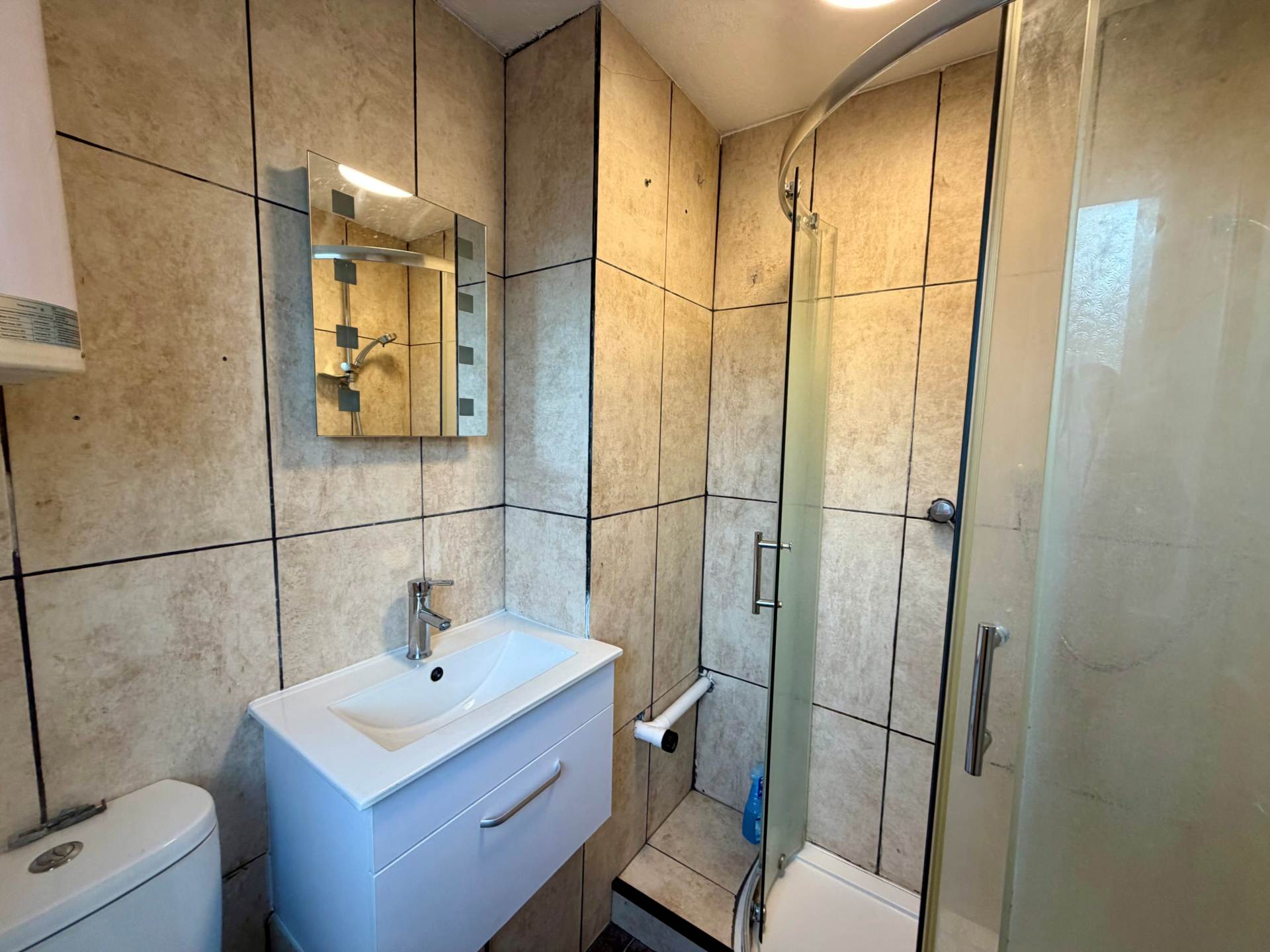 Winchester House, Bishops Walk, Image 5