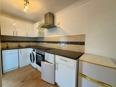 Winchester House, Bishops Walk, Image 3