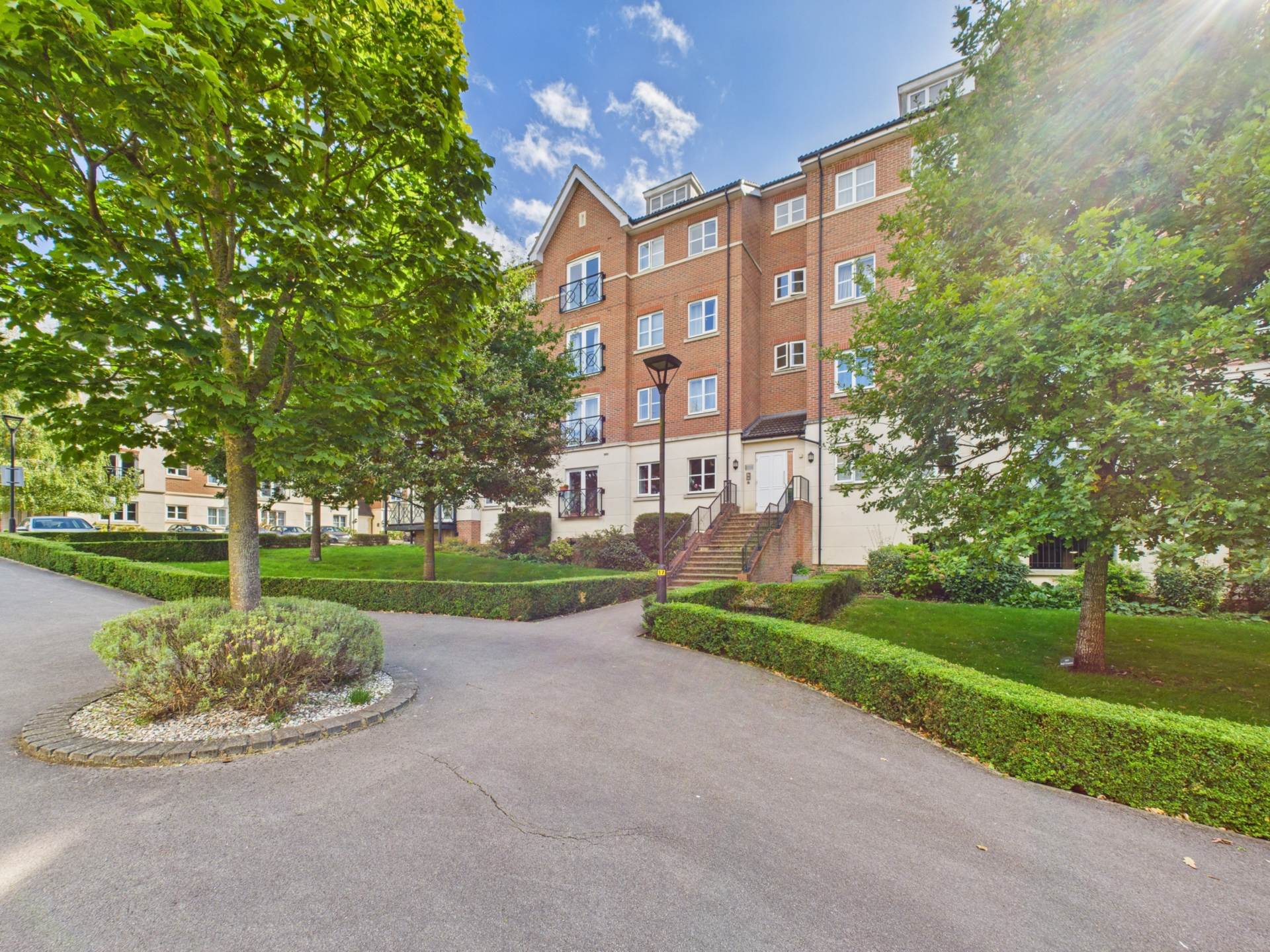 Viridian Square, Aylesbury, Image 1