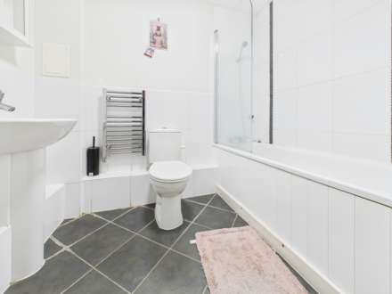 Viridian Square, Aylesbury, Image 8