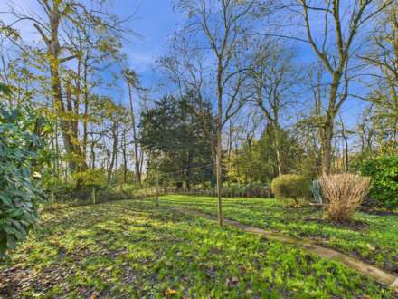 Queen Street, Waddesdon, Image 25