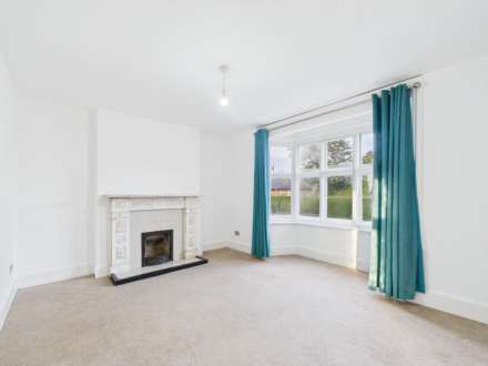 Queen Street, Waddesdon, Image 4