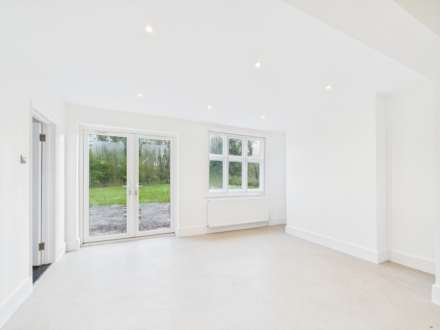 Queen Street, Waddesdon, Image 8