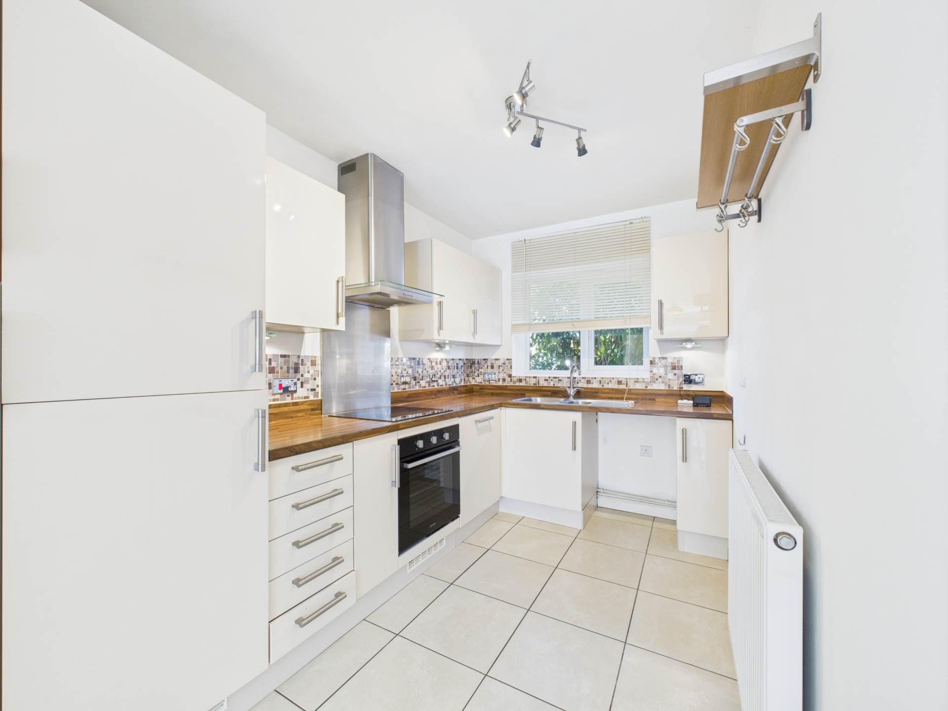 Bicester Road, Aylesbury, Image 2