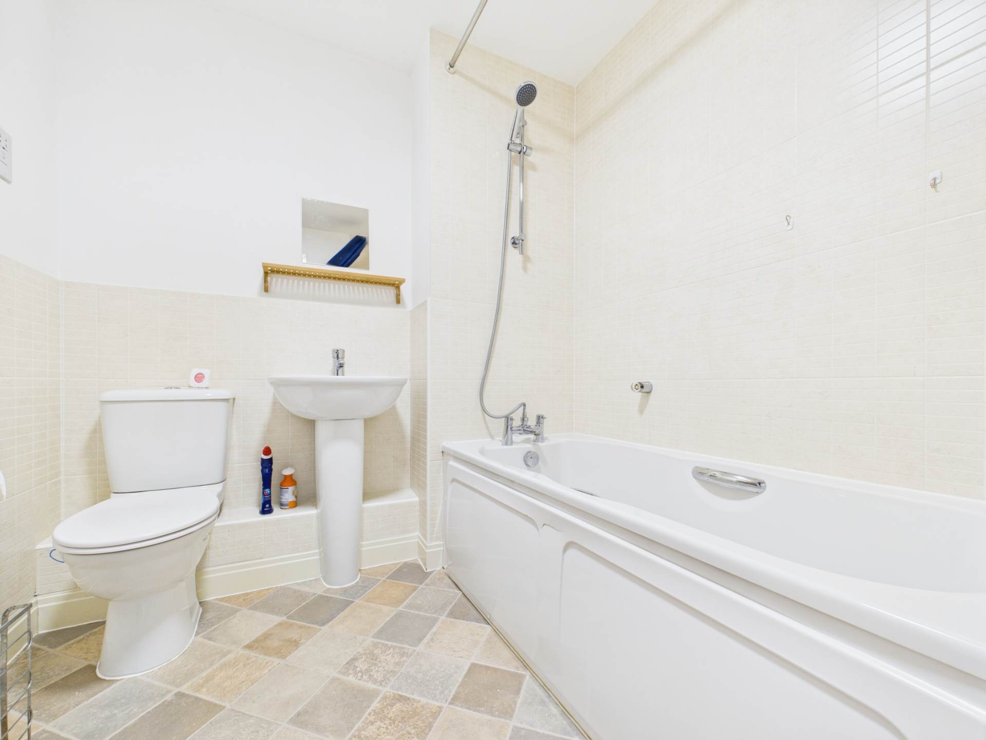 Bicester Road, Aylesbury, Image 7