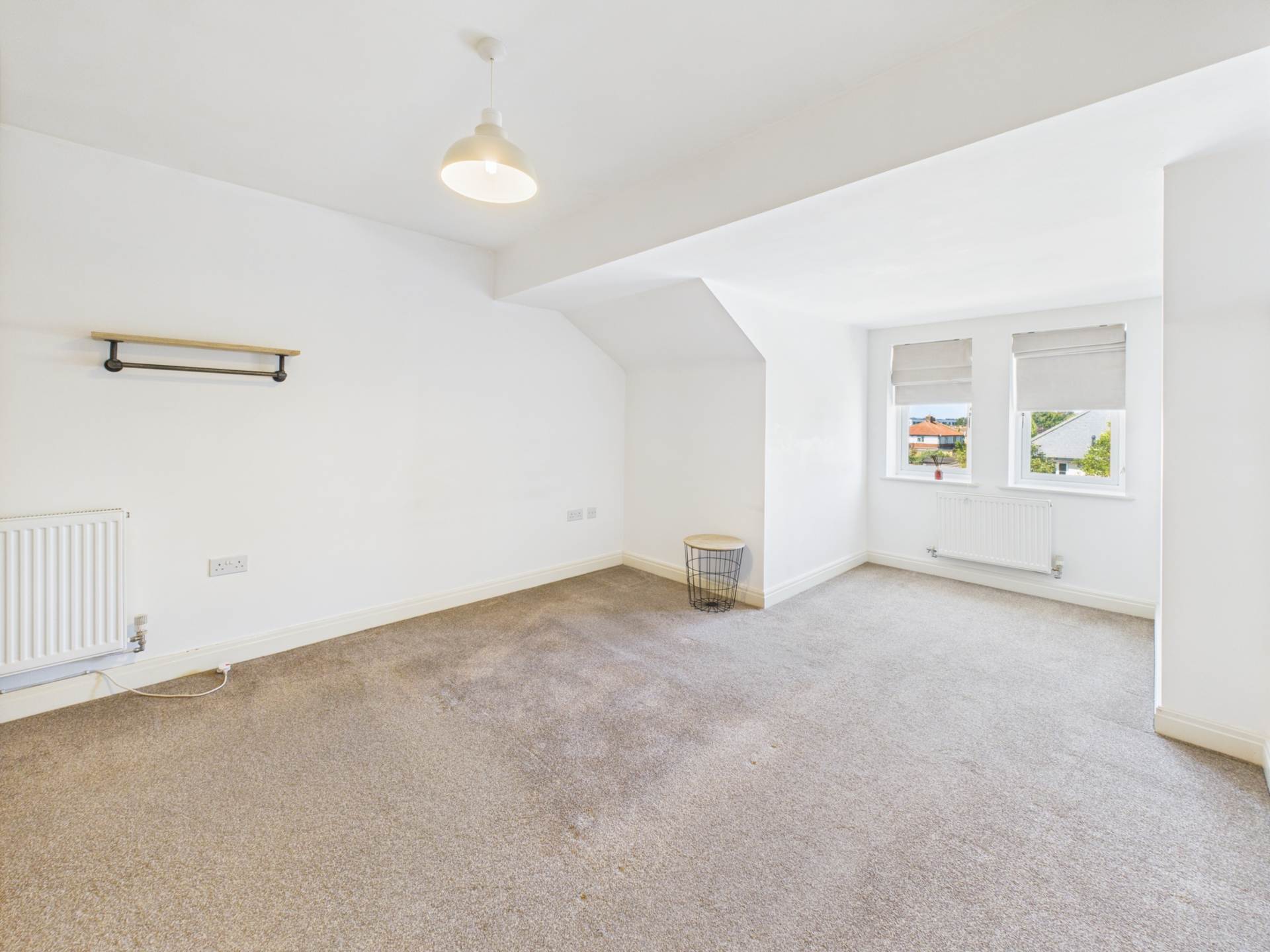 Bicester Road, Aylesbury, Image 9