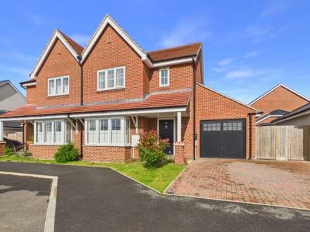 Hedgehog Way, Haddenham, Image 1