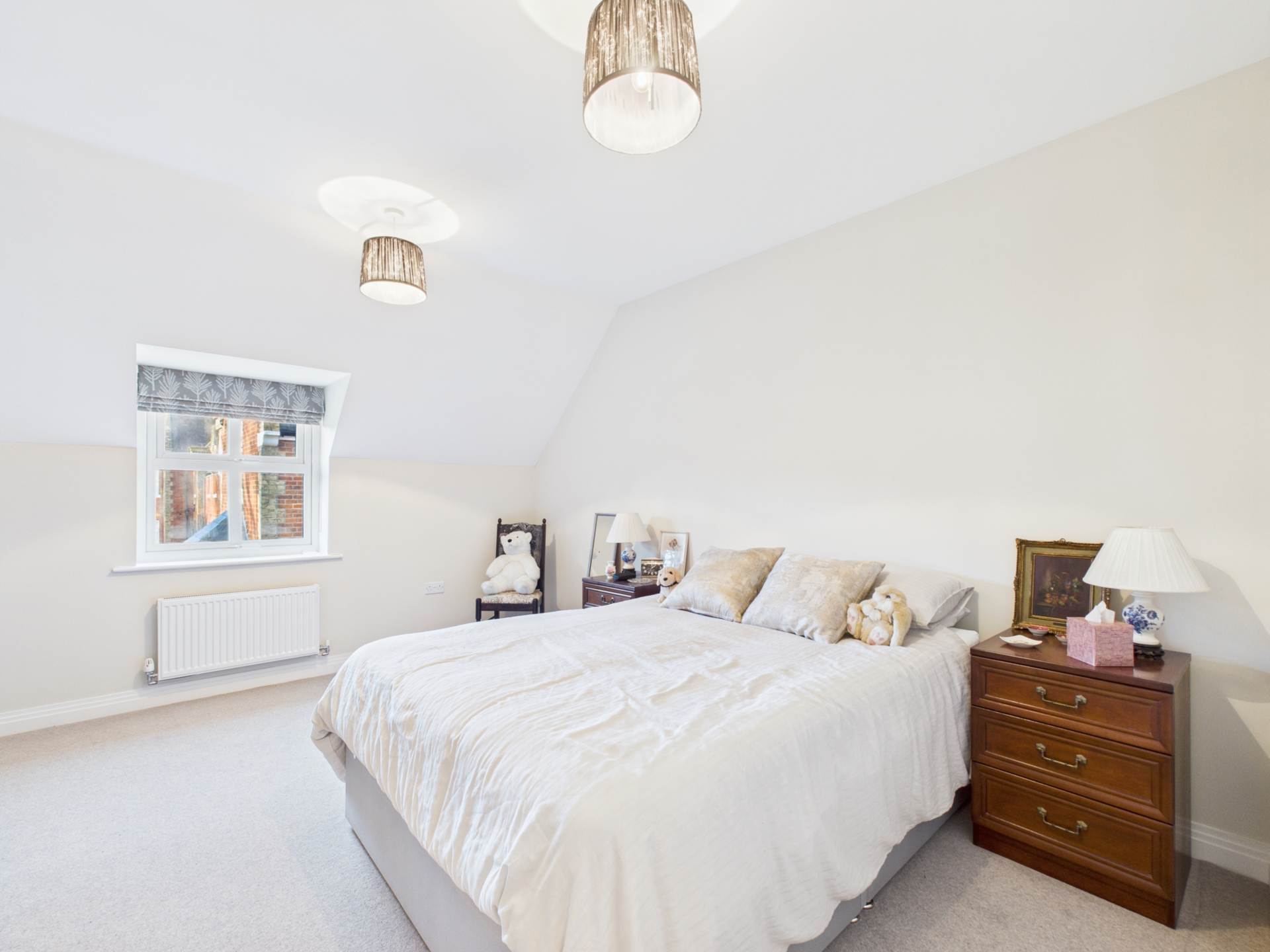 Hedges Way, Aylesbury, Image 6