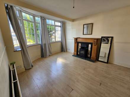 Felbridge Avenue, Stanmore, Middlesex, HA7, Image 3