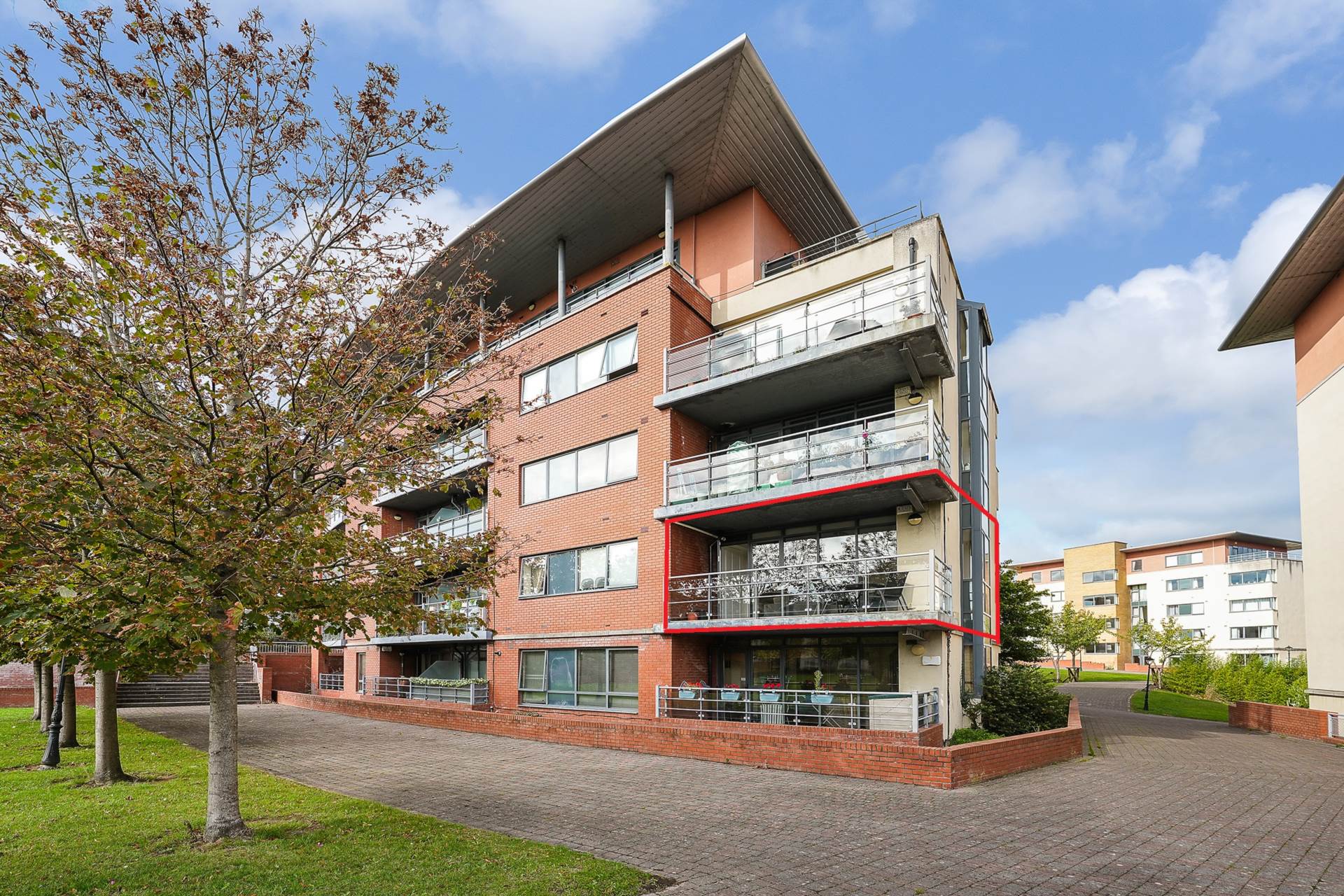 52 The Oval, Tullyvale, D18 P942