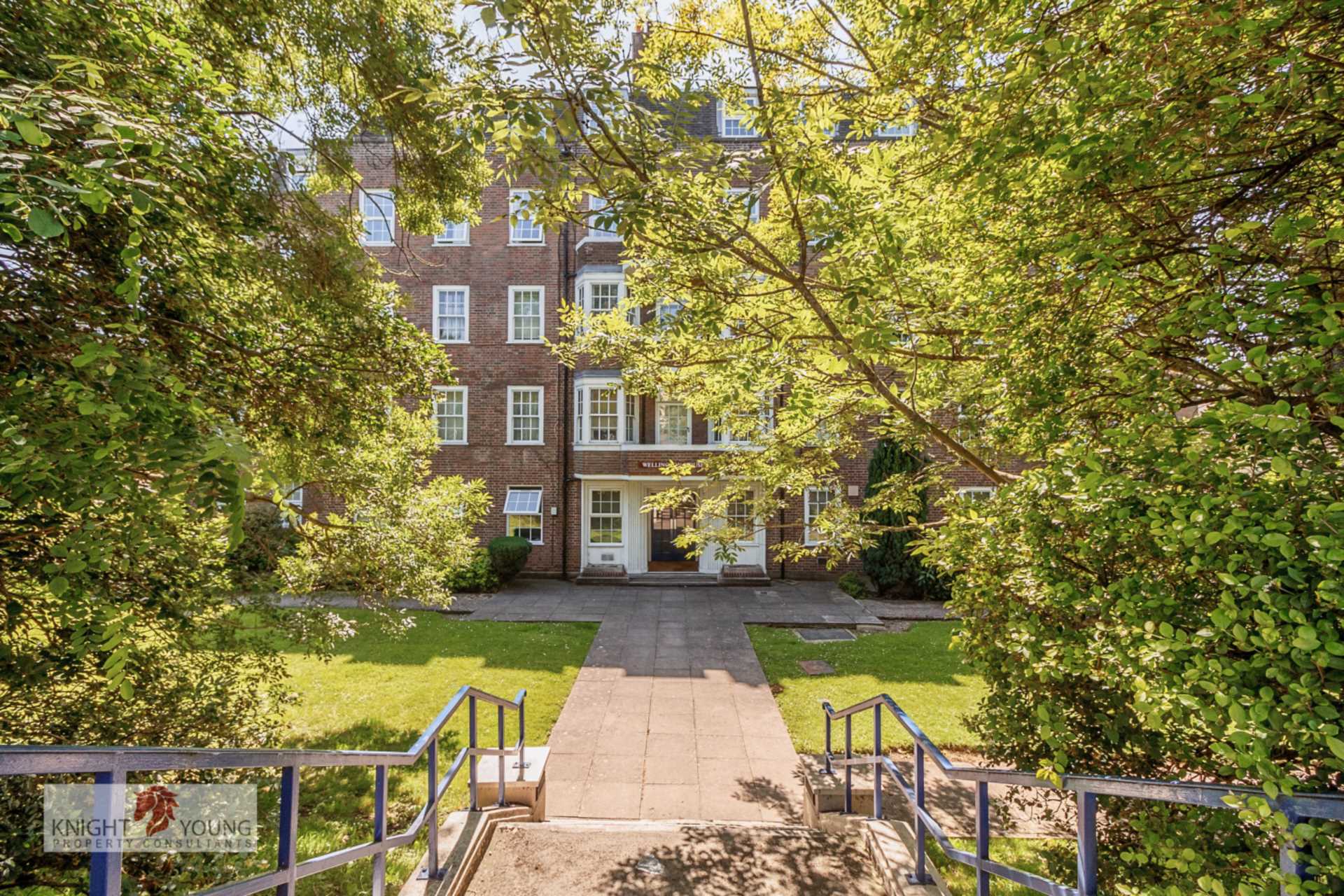 Wellington House, Ealing, Image 2