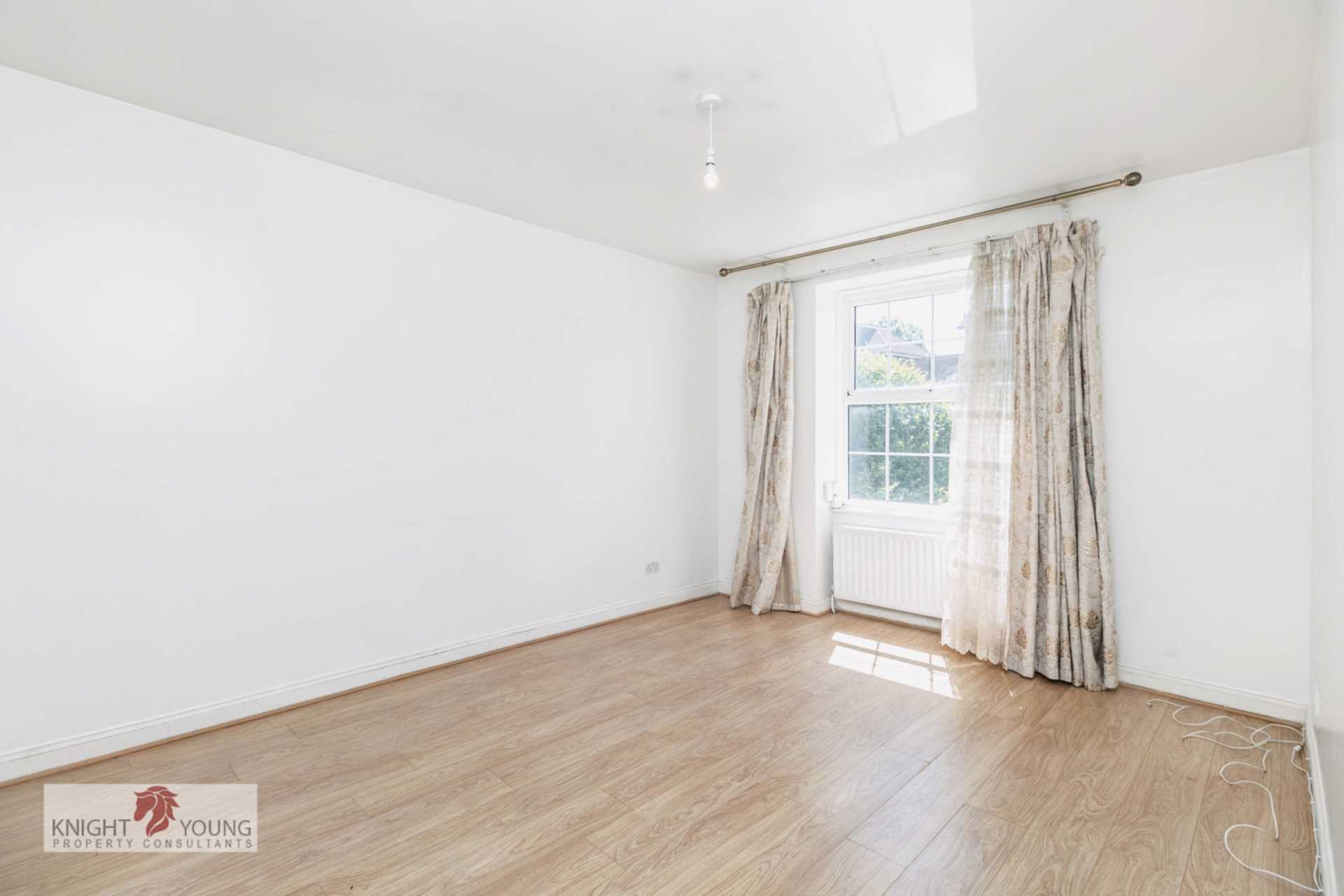 Wellington House, Ealing, Image 8